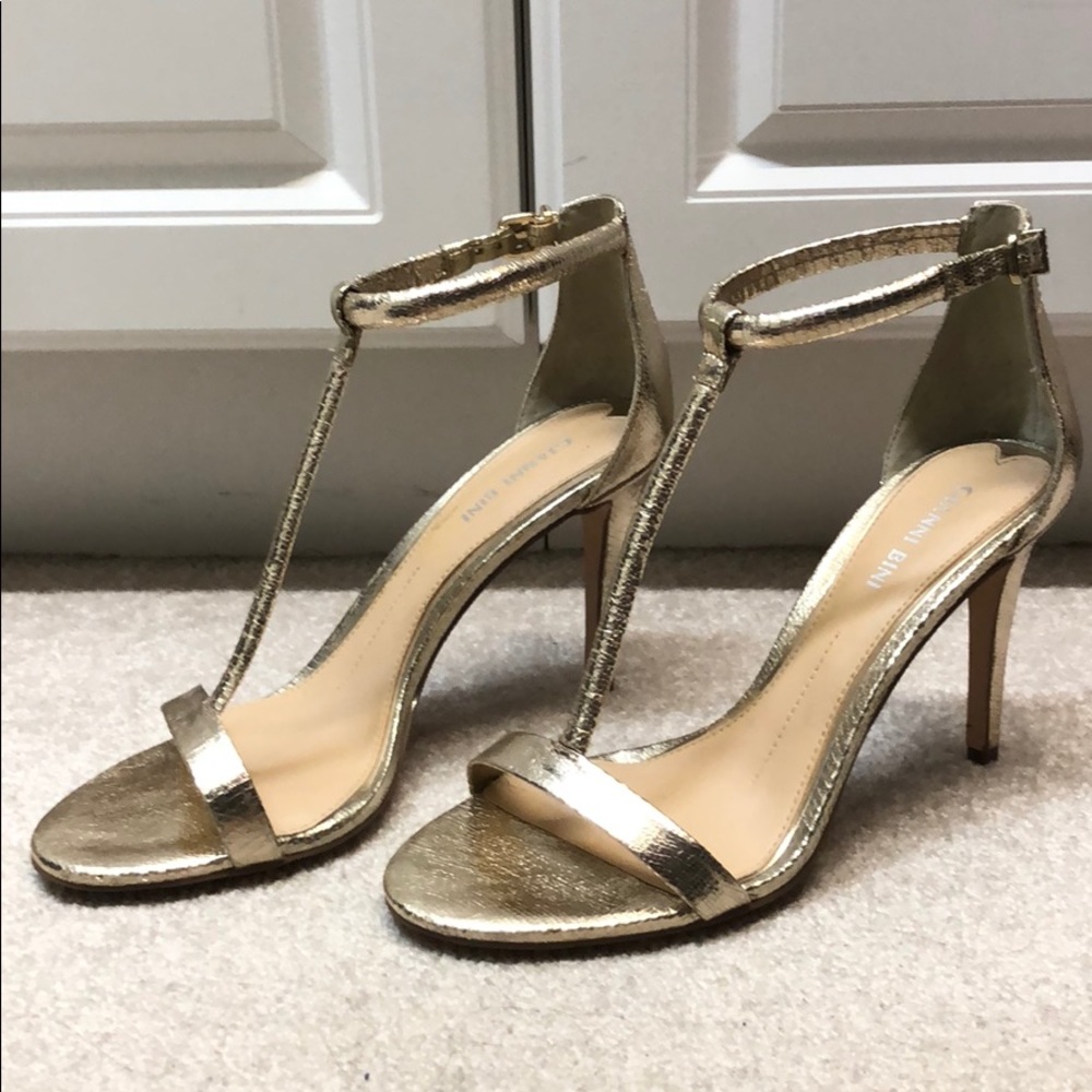 Gold Gianni Bini T-strap shoes